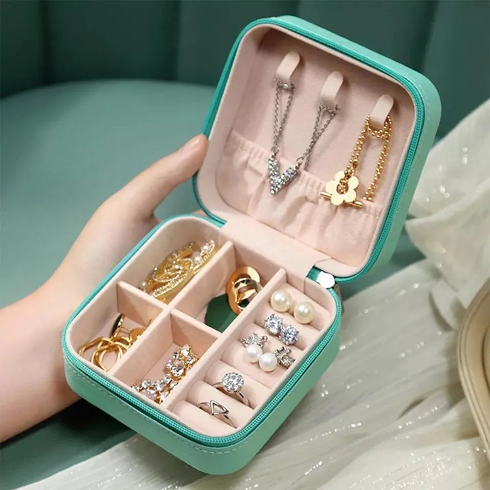 Compact Leather Jewelry Box | Portable Travel Jewelry Organizer | CASOVIX